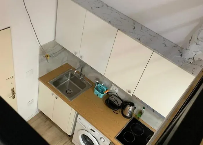 And Cozy X 4 Victoria Tirana