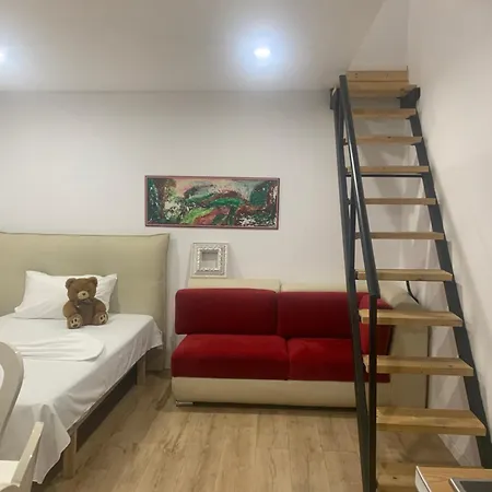 And Cozy X 4 Victoria * Tirana