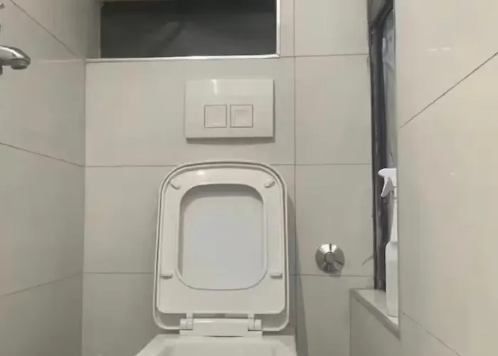 And Cozy X 4 Victoria Apartment