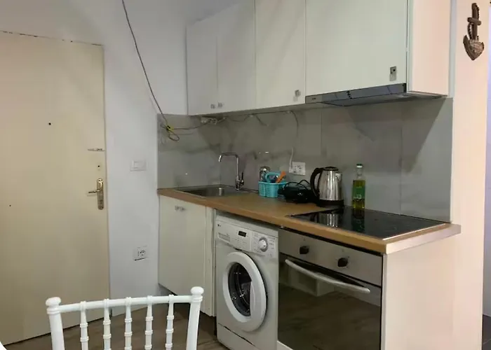 And Cozy X 4 Victoria Apartment Tirana